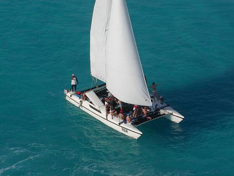 catamaran para 20 personas