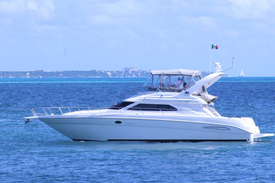 private yachts in cancun